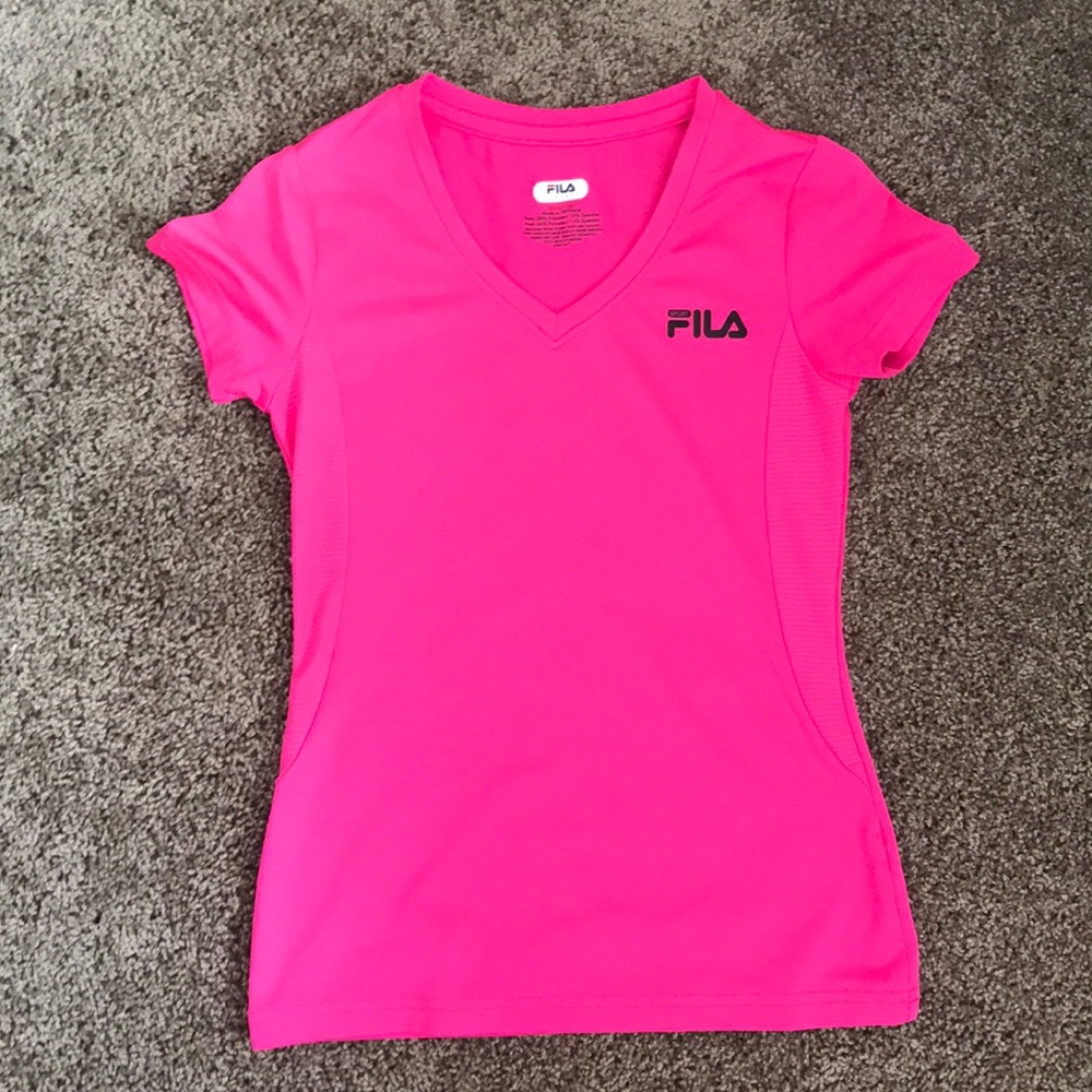 pink workout shirt